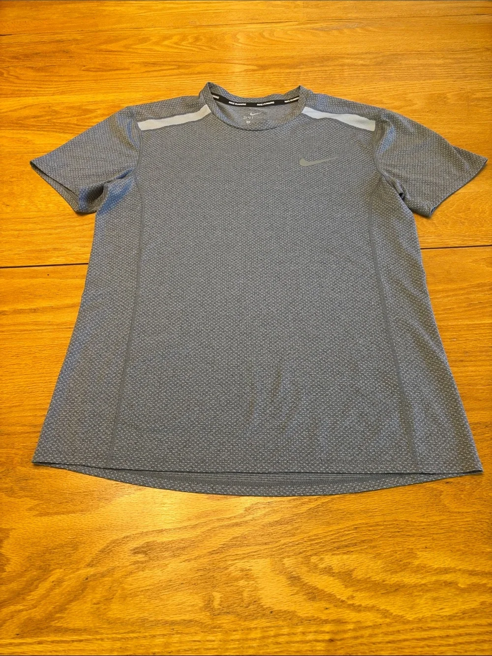 Nike Men’s Black & Gray Diagonal-Stripe Quarter-Zip + Blue & Light Gray Nike Top